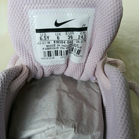Nike Tanjun Womens Sneakers - Picture 7 of 8